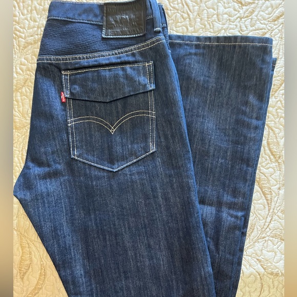 Men’s Levi Jeans 33W x 34L - Picture 1 of 1